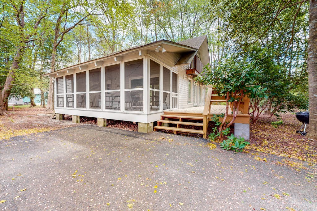Bethany West - 609 Brookview Ct