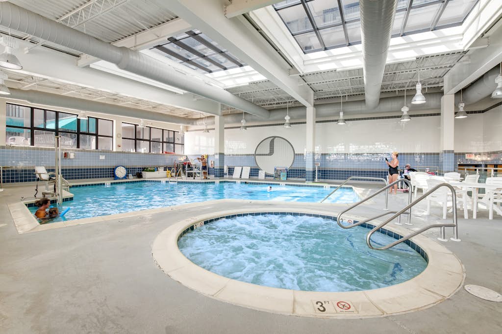 Sea Colony Tennis 2nd floor condo w/ free WiFi, and tennis court