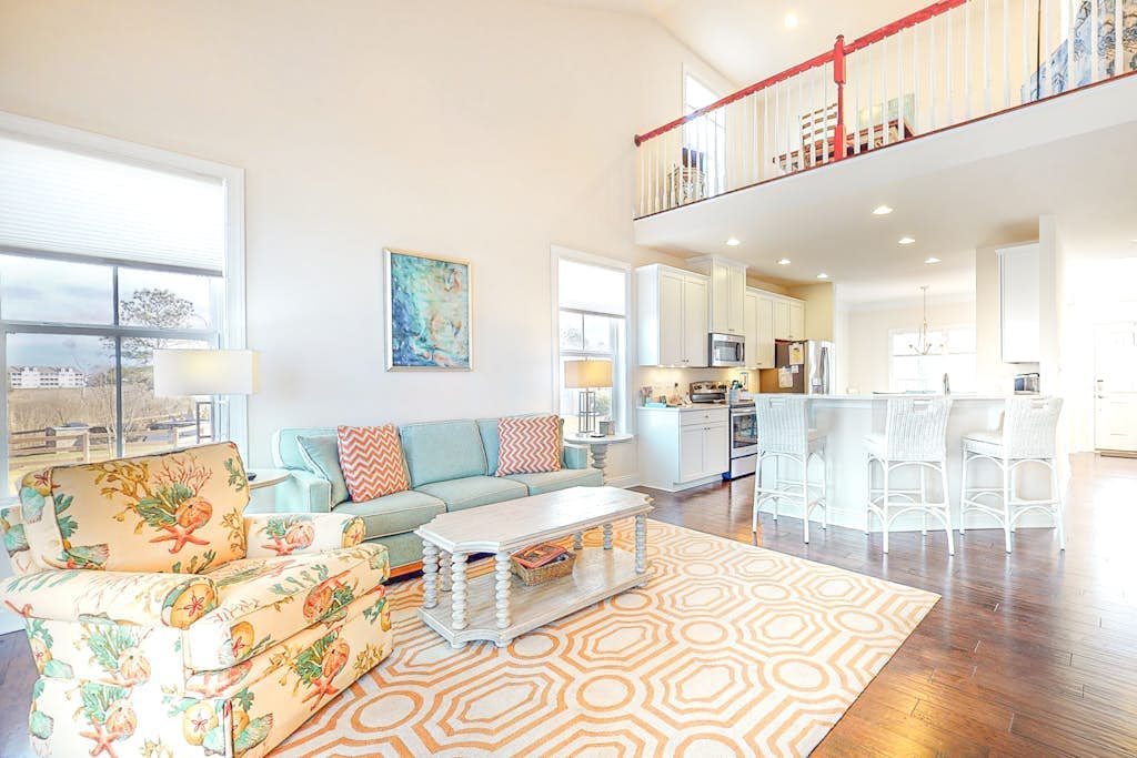 Bay Forest house with pools, gym, tennis, and free WiFi
