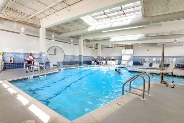 Renovated oceanfront Sea Colony 7th-floor condo with balcony & basketball court