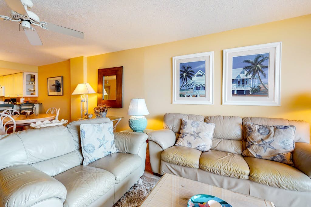 Sea Colony 5th floor condo w/ balcony, gym, basketball court- partial ocean view