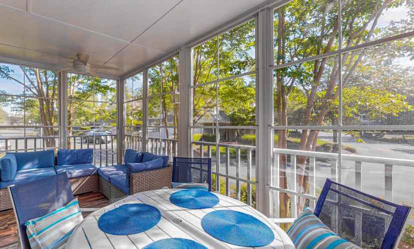 Sea Colony condo near golf with pool, sauna, hot tub, fitness room & tennis