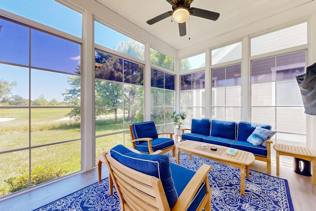 Bear Trap Dunes house w/ golf on-site, fireplace, basketball court, shared sauna