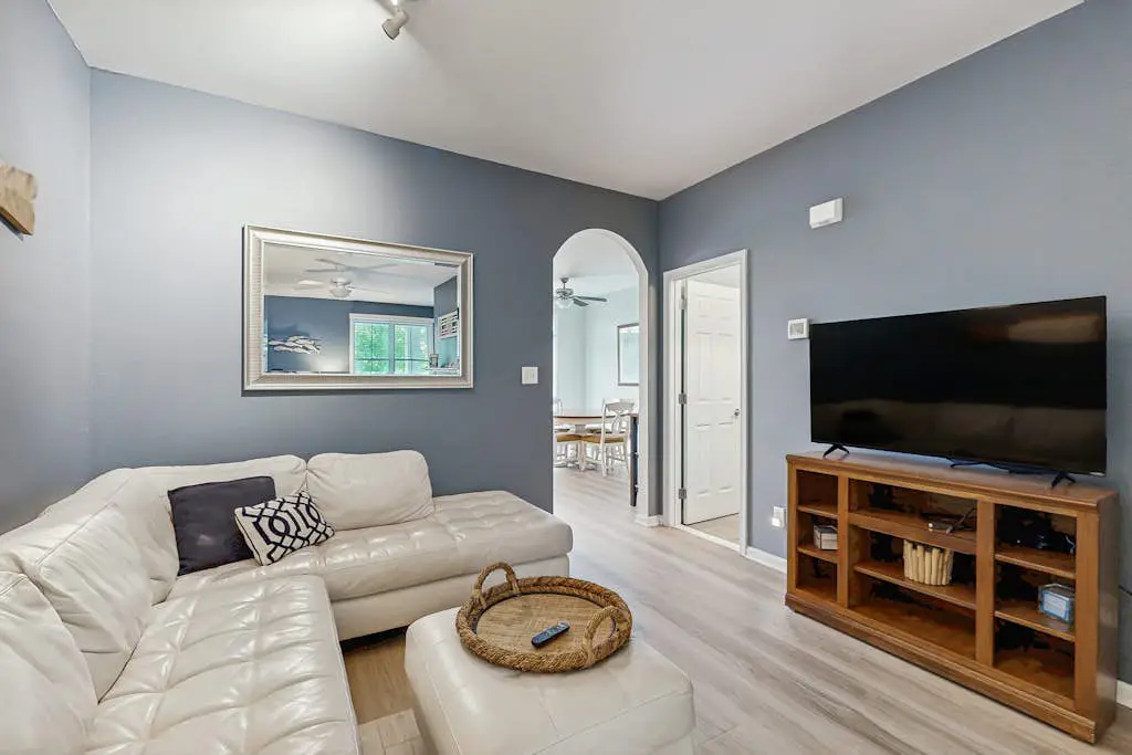 Bayside Resort - 11490 West Sand Cove Rd