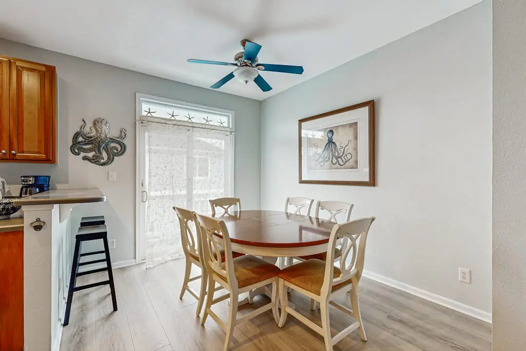 Bayside Resort - 11490 West Sand Cove Rd
