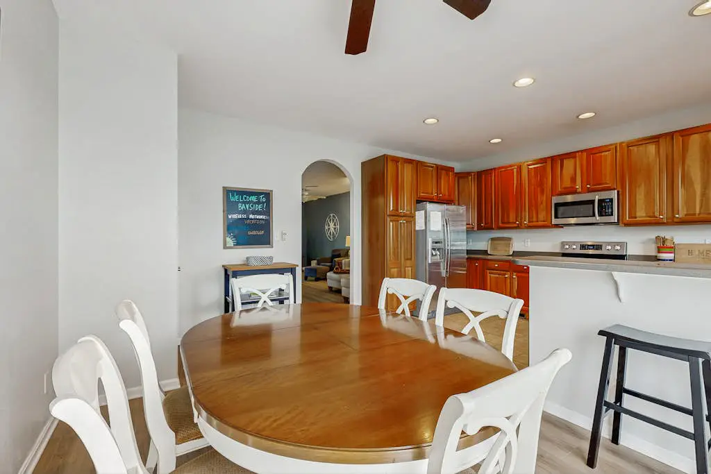 Bayside Resort - 11490 West Sand Cove Rd