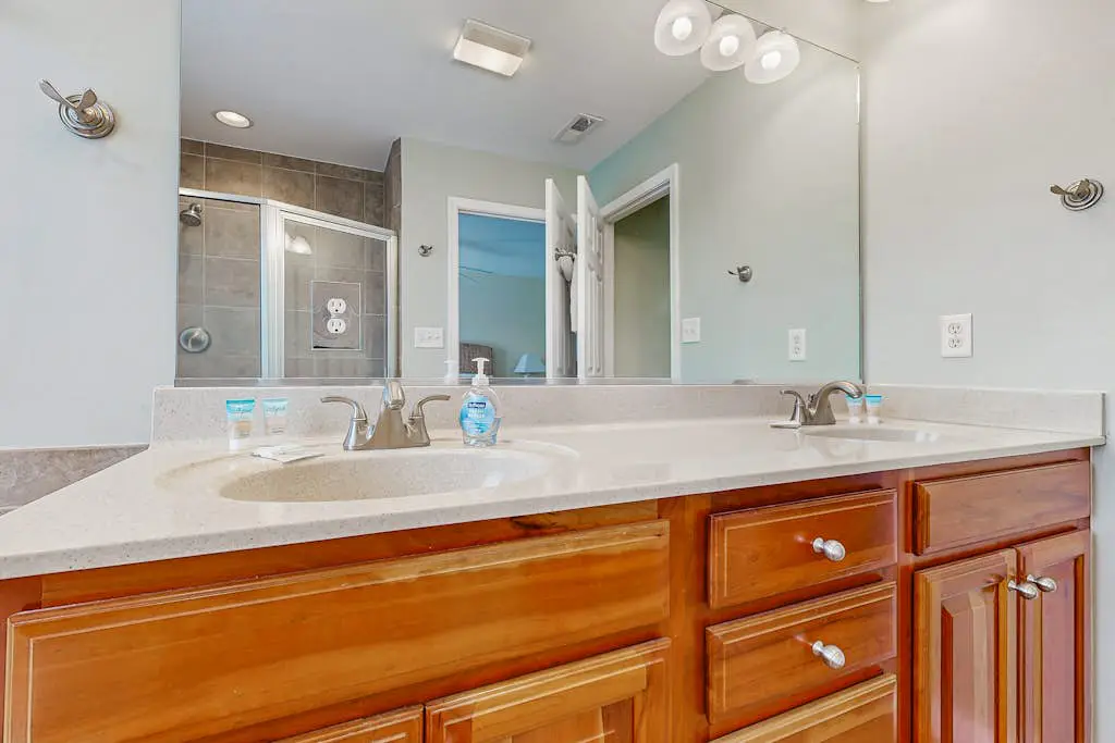 Bayside Resort - 11490 West Sand Cove Rd