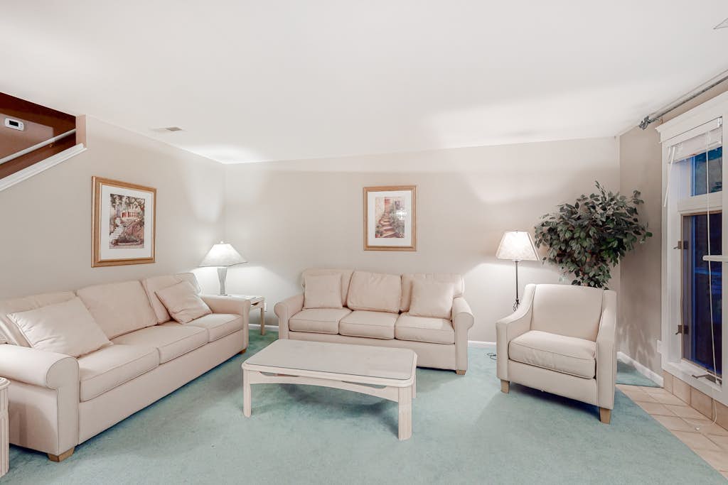 Sea Colony - 53010 Lakeshore Dr