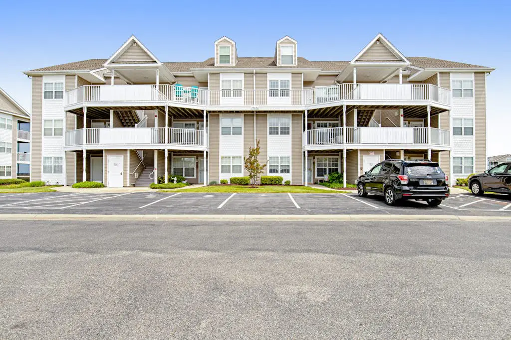 Bethany Bay - 4703 Pettinaro Dr