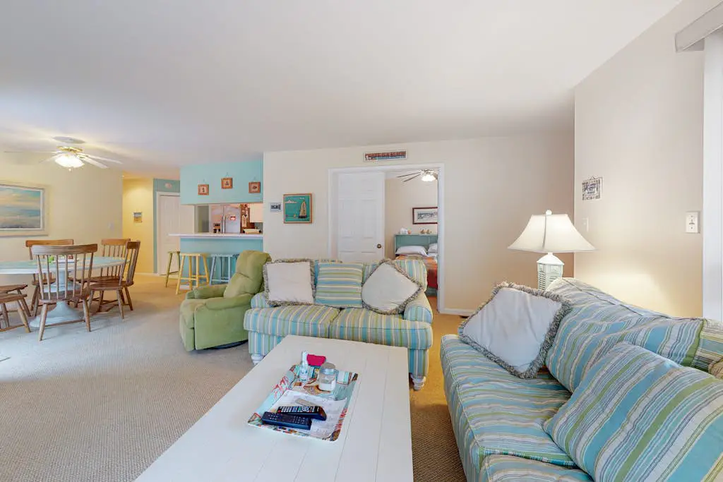 Sea Colony - 53032 Lakeshore Dr