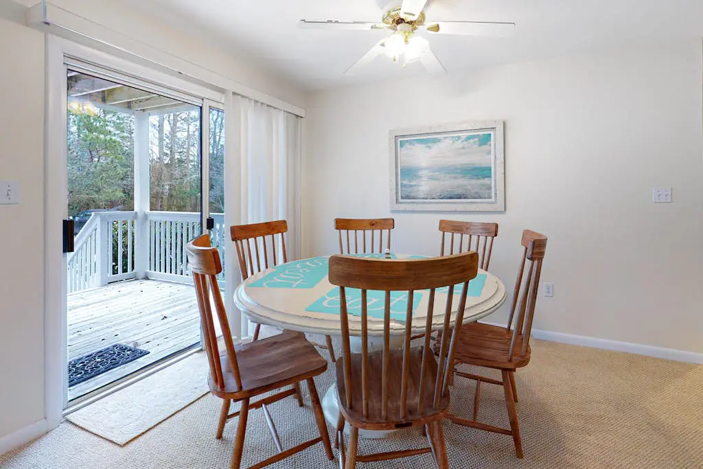 Sea Colony - 53032 Lakeshore Dr
