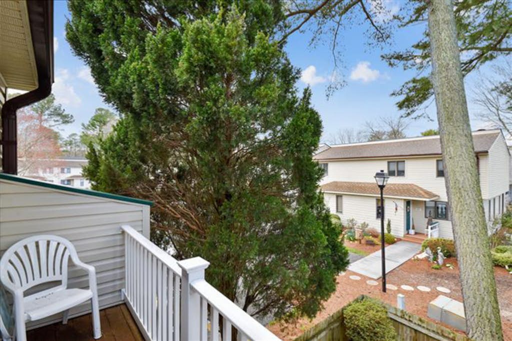 Bethany Pines Townhouse w/Free WiFi, Private Washer and Dryer, & Shared Pool