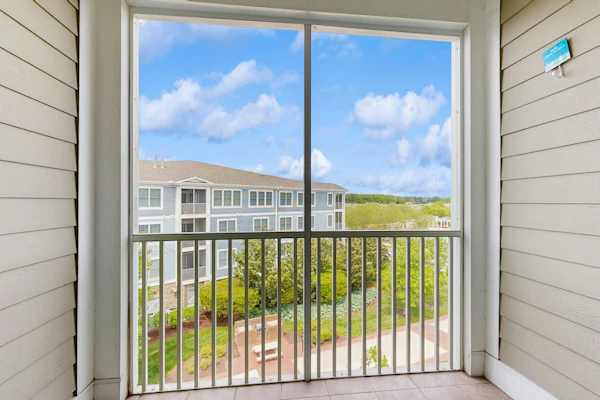 Bayside Condo w/ Balcony & Amazing Shared Pools, Hot Tub, Golf, Tennis, Fitness