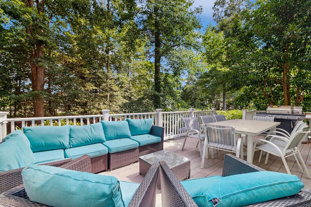 Salt Pond house with W/D, pools, & hot tub - near beach & dining