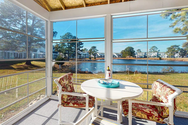 Mallard Lakes Home w/Beautiful Water Views From Screened-In Porch, Shared Pool, WD