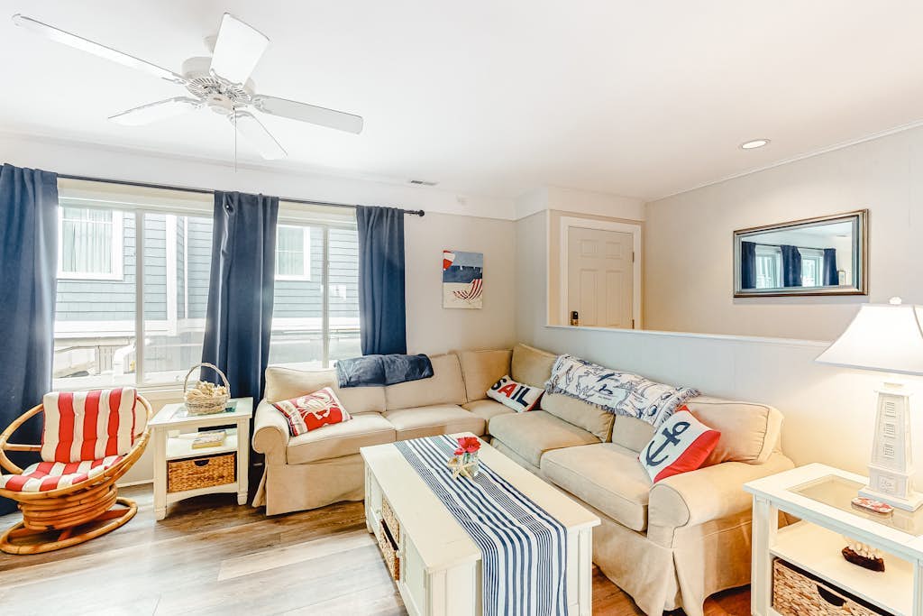 Sandywalk Oceanfront Townhouse w/Private Washer and Dryer + Free WiFi