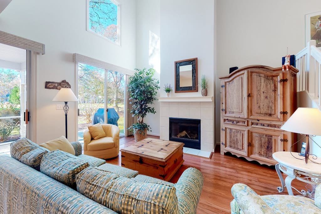 Salt Pond - 10 Spinnaker Vill