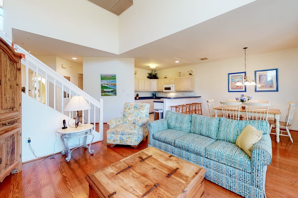 Salt Pond home near the water & beach with screened porch & paid-access pool
