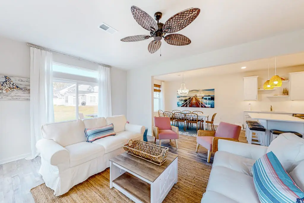 Friendship Creek - 35085 Dundee St