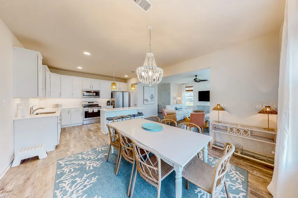 Friendship Creek - 35085 Dundee St