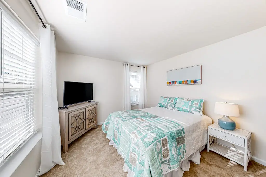 Friendship Creek - 35085 Dundee St