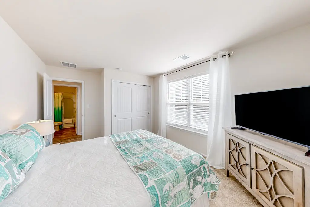 Friendship Creek - 35085 Dundee St