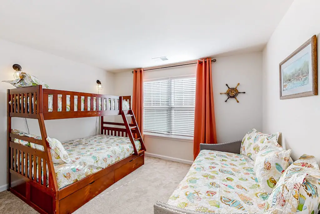 Friendship Creek - 35085 Dundee St
