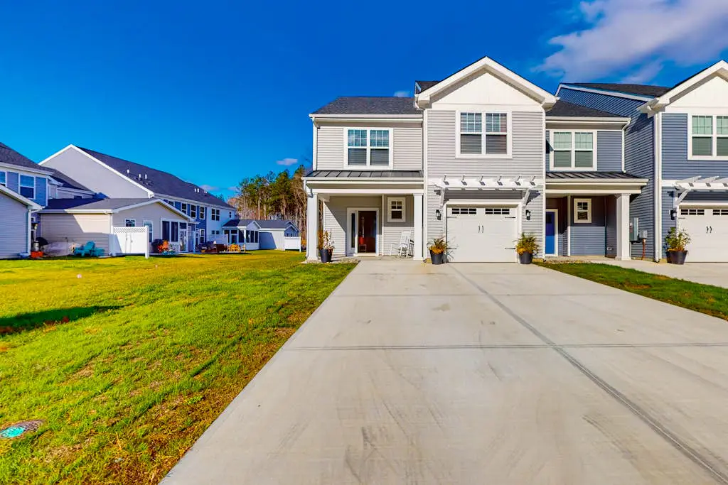 Friendship Creek - 35085 Dundee St
