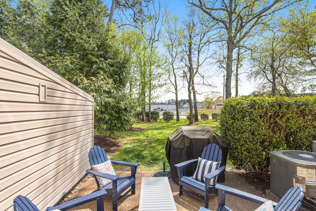 Sea Pines Village Beach House with Fast WiFi, Full Kitchen, A/C, & a Shared Pool