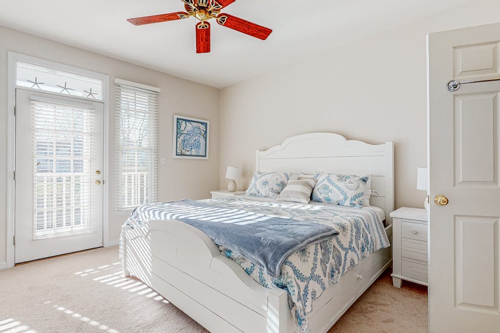 Bear Trap Dunes with screened patio, pools, tennis, basketball, & WiFi
