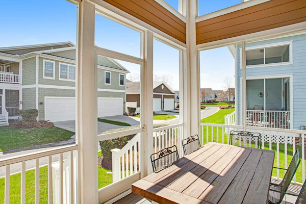 Bayside Resort townhome with deck, balcony, pools, & hot tub