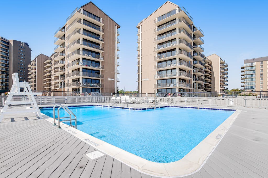 Fun lofted escape near the beach with private balcony, ocean views, WiFi & AC