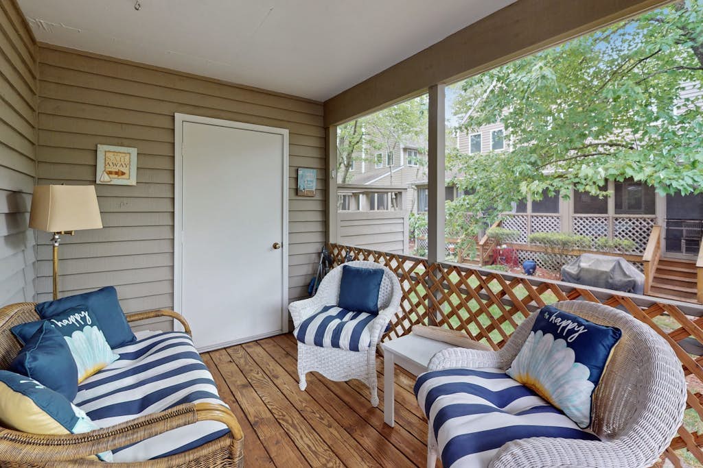 Stewards Watch - 529D Spinnaker Ct