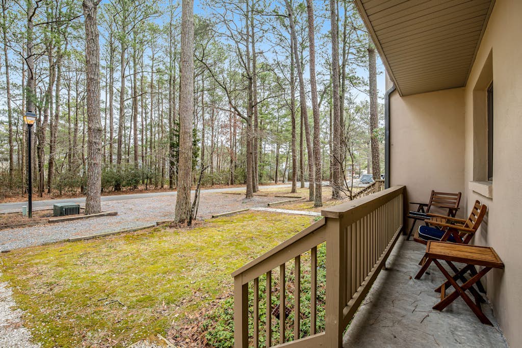 Villas of Bethany West townhome with WiFi, patio, pool, & tennis/pickleball