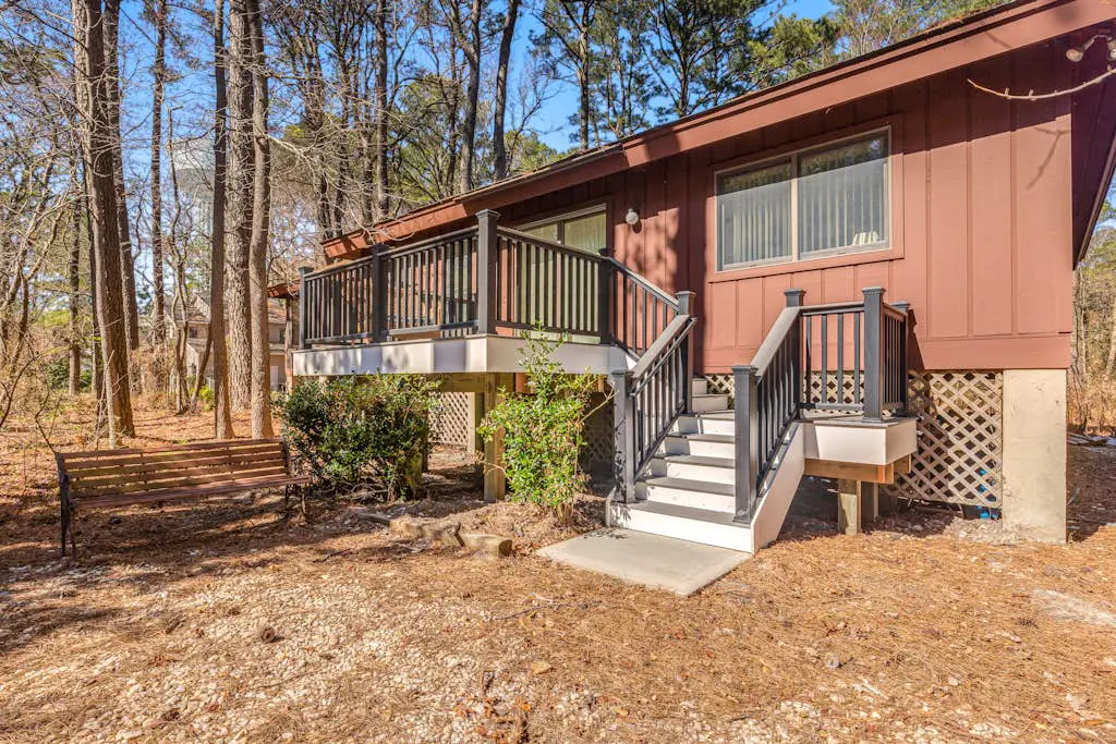 Middlesex Beach - 137 Evergreen Rd