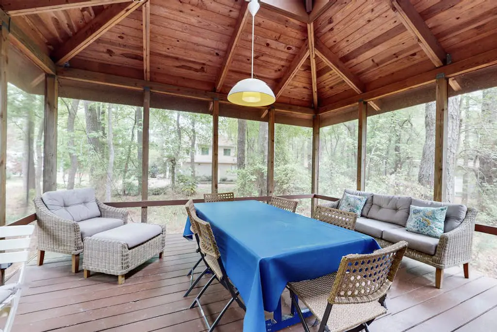 Middlesex Beach - 137 Evergreen Rd