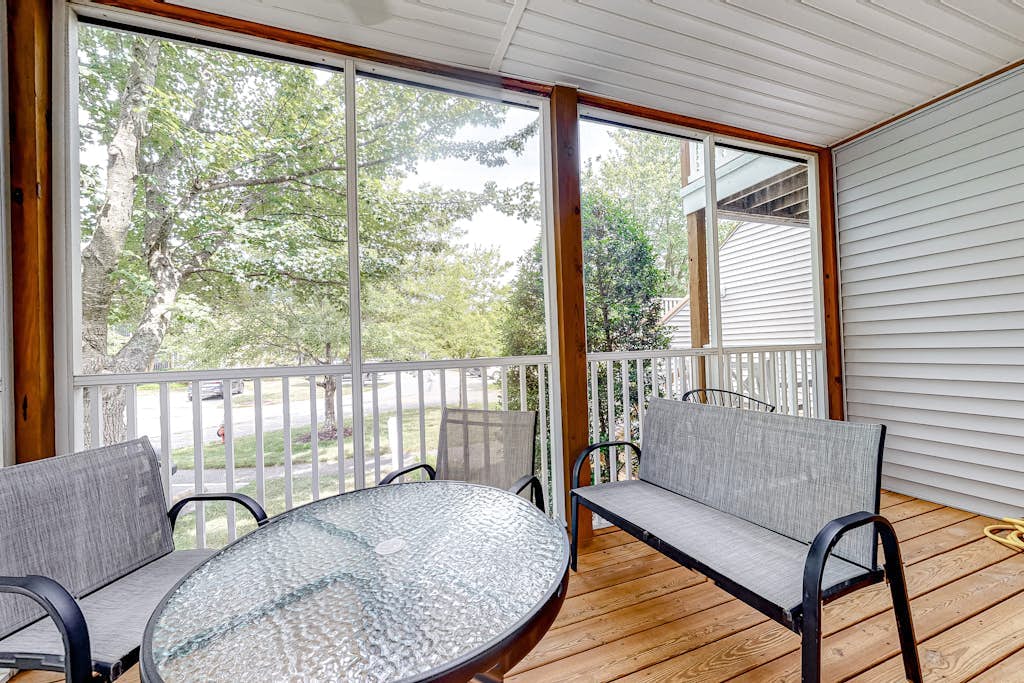 Sea Colony Tennis condo w/ central AC and access to pool and fitness center