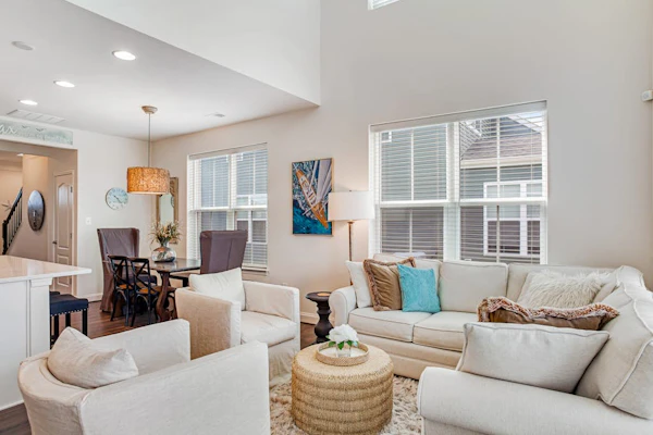 Bishops Landing corner lot with WiFi, AC, patio, & pool/tennis/fitness center