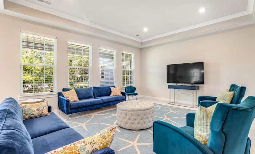 Beach retreat home with covered patio, W/D, fast WiFi, and central AC