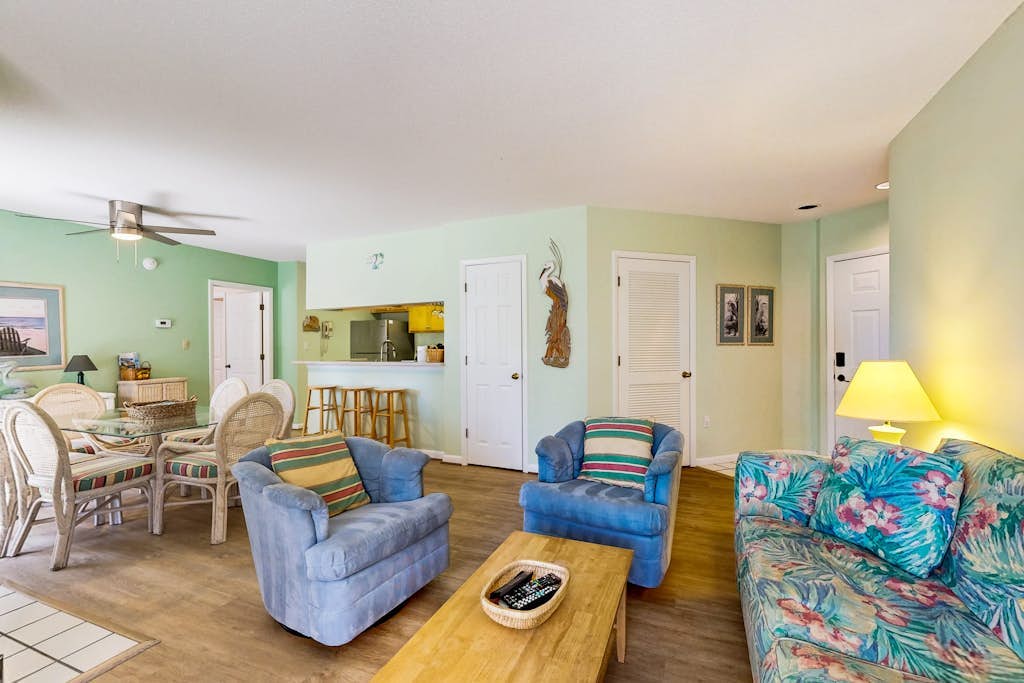 Sea Colony condo with access to pools, tennis & a private beach