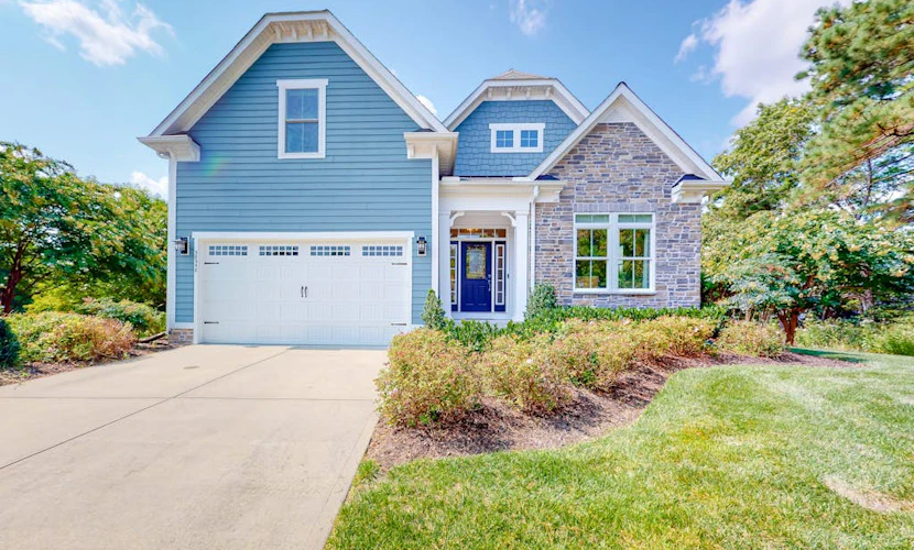 Bayside Resort home with paid-access pools & other resort amenities