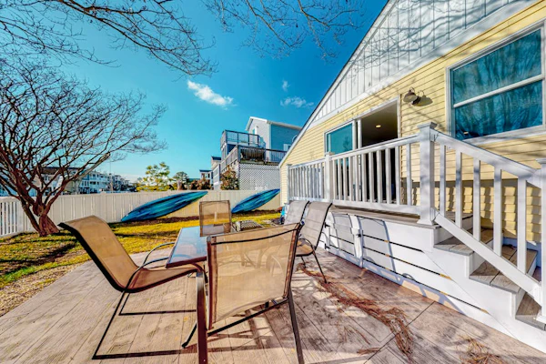 Town of South Bethany renovated canal-front home with private dock
