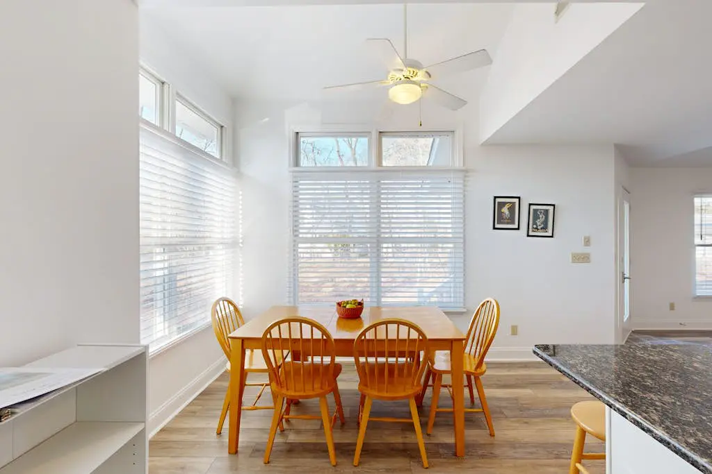 Salt Pond - 1 Heron Ct