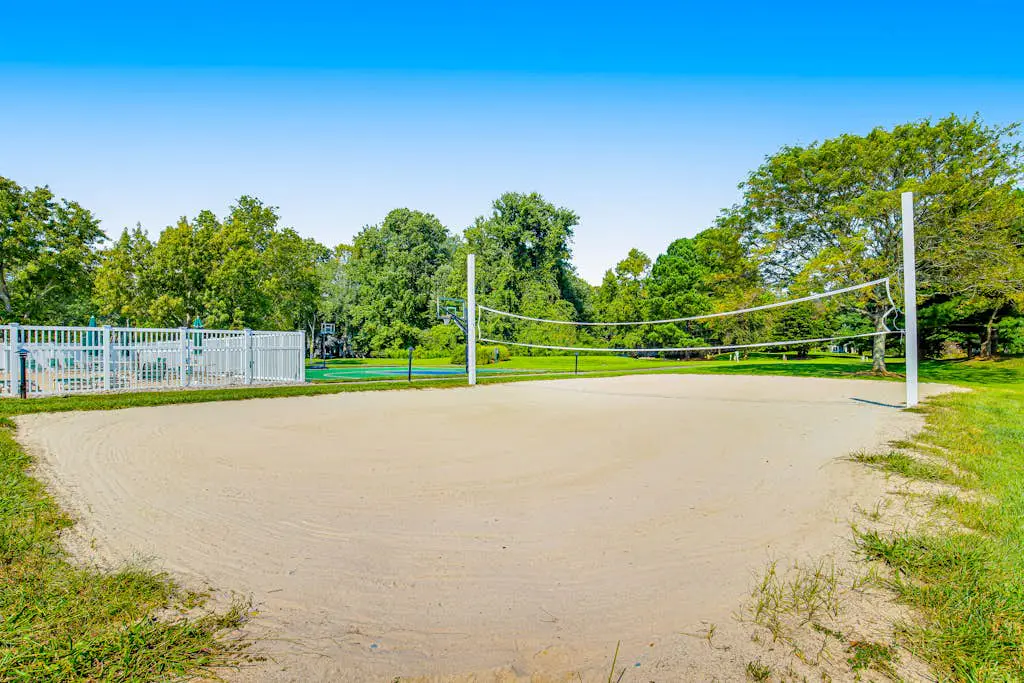 Salt Pond - 1 Heron Ct