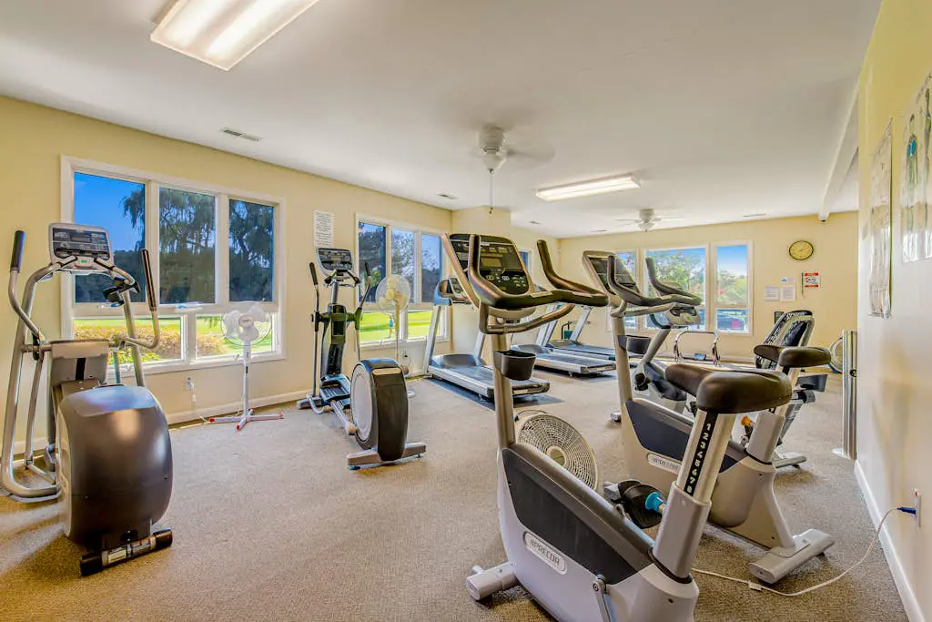 Salt Pond - 1 Heron Ct