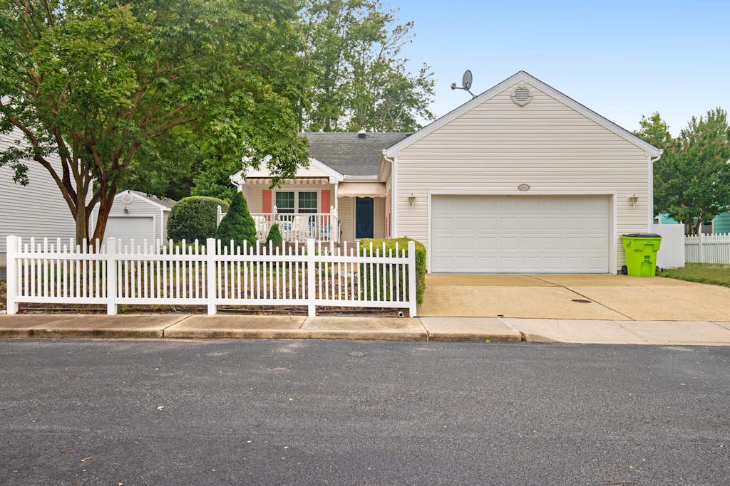 Clearwater - 38645 Jamestown Cir
