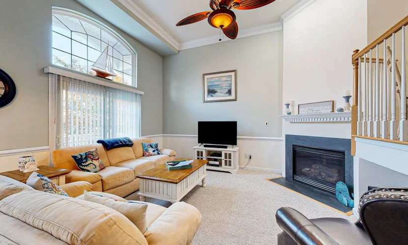 Bayside at Bethany Lakes condo with fireplace, AC, shared pool & tennis court