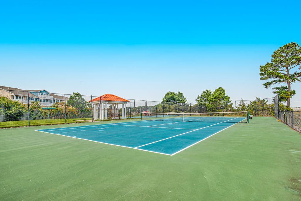 Bayside at Bethany Lakes condo with fireplace, AC, shared pool & tennis court