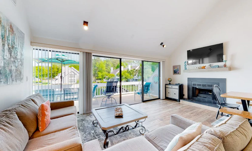 Sea Colony West - Waterfront condo with pool, beach access, tennis, & W/D