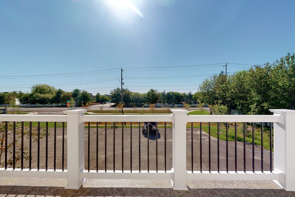 Lovely townhouse with central AC, washer/dryer, & fast WiFi